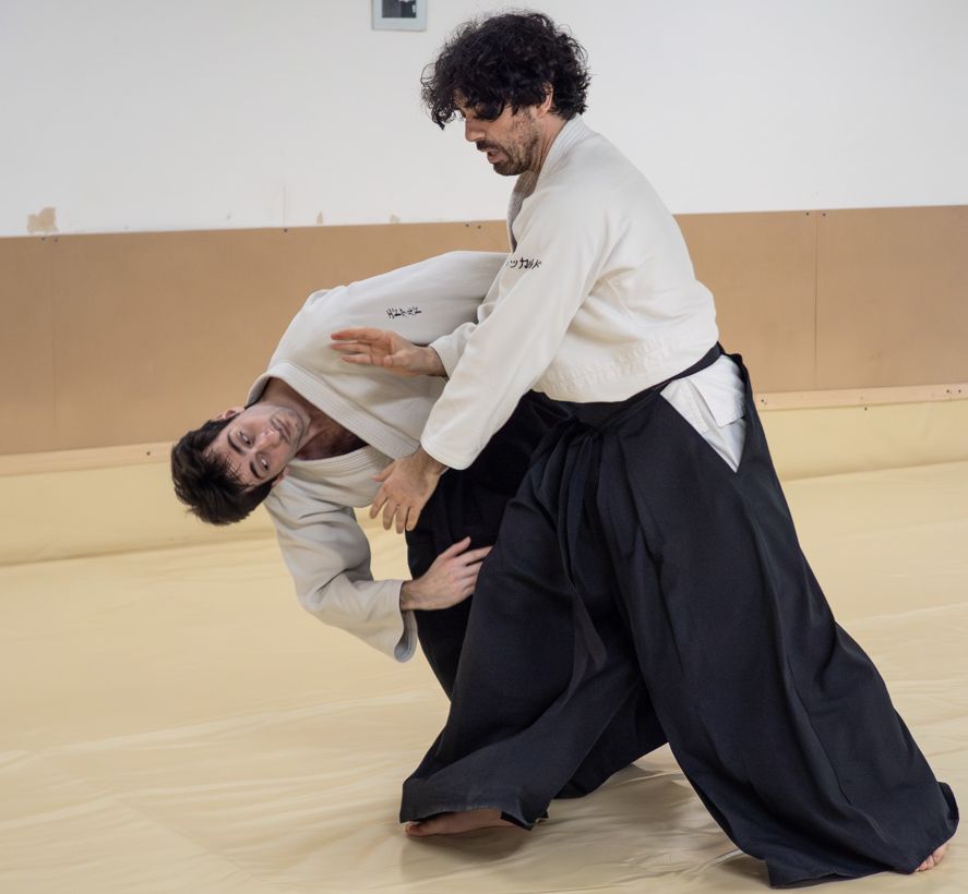 Pratica di Aikido nel dojo